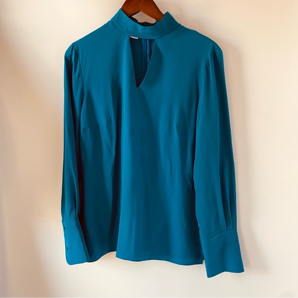 Akris Punto Stand-Collar Cutout Silk Blouse SZ 8 - Picture 3 of 8